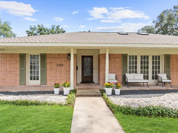 6249 Overbrook Lane, Houston TX 77057