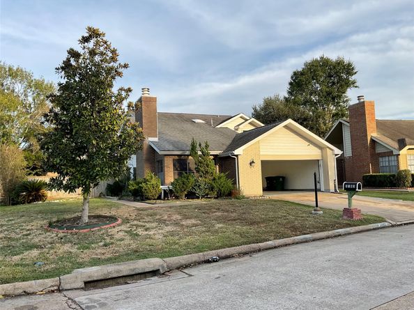 3103 Ashford Bend Drive, Houston TX 77082