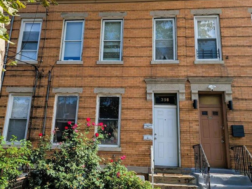 398 Woodlawn Ave, Jersey City NJ 07305