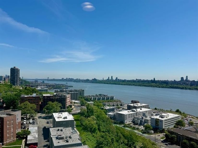 7100 Blvd East 12C, Guttenberg NJ 07093