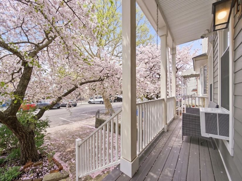 22 Laidlaw Ave, Jersey City NJ 07306