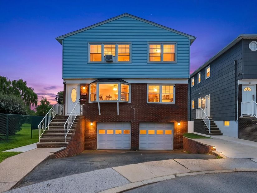 38 New St, Bayonne NJ 07002