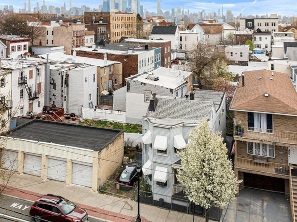 306 Bergenline Ave, Union City NJ 07087