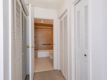 418 Harmon Cove Tower