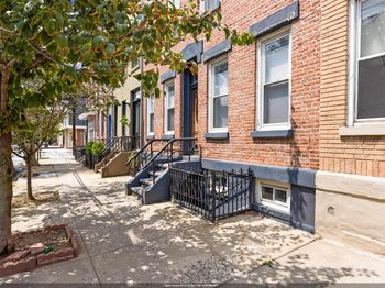 352 7th St