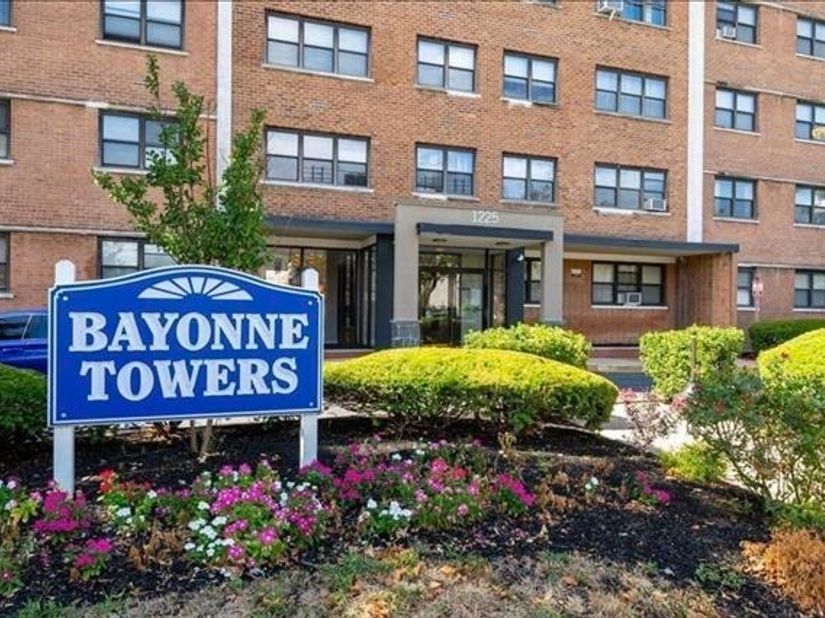 1225 Kennedy Dr 5F, Bayonne NJ 07002