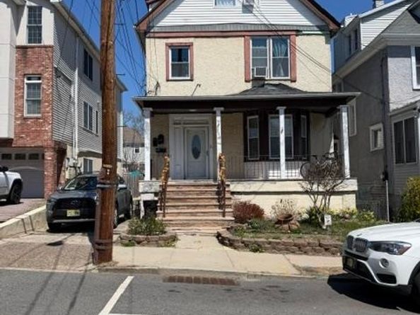 316 77th St, North Bergen NJ 07047