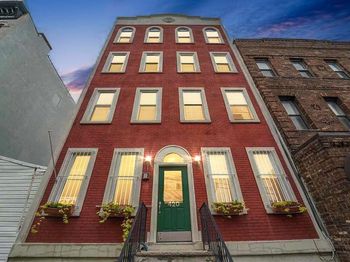 420 Monroe St