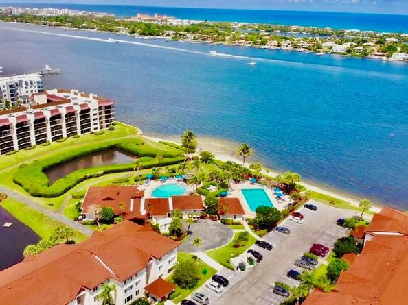 102 Half Moon Circle F2, Hypoluxo FL 33462