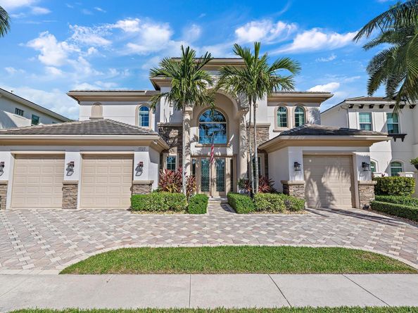 1727 W Hemingway Drive, Juno Beach FL 33408