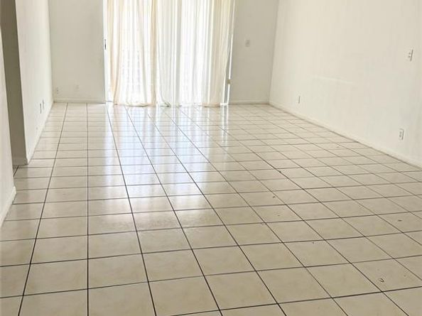 1830 Dixianna Street 201, Hollywood FL 33020