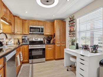 3960 Oaks Clubhouse Drive