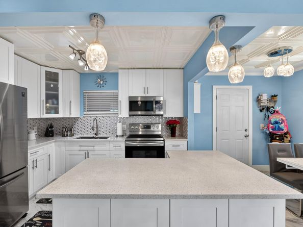 1020 Avon Road, West Palm Beach FL 33401