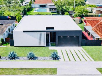 8966 SW 40th Terrace