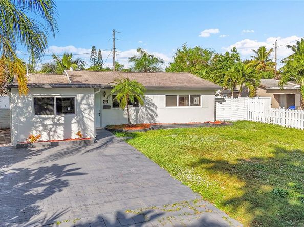 29 SE 8th St, Dania Beach FL 33004