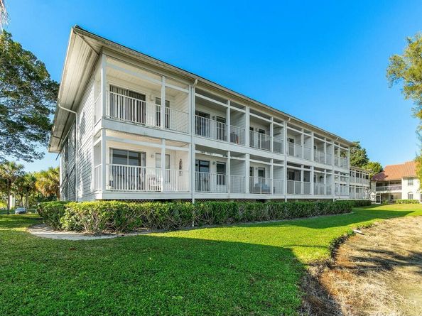 159 Cypress Point Drive, Palm Beach Gardens FL 33418