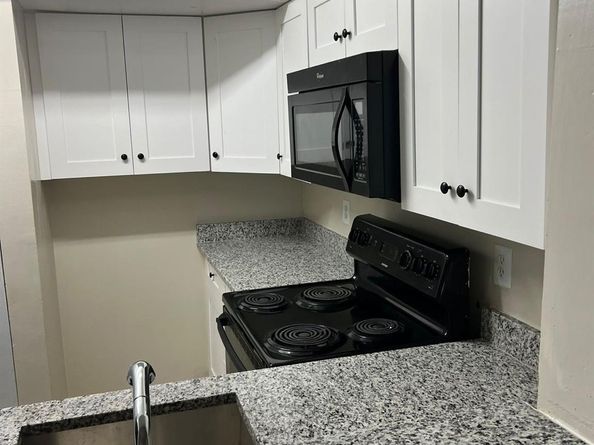 7027 W Sunrise Blvd 7027, Plantation FL 33313