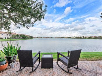 9585 Town Parc Cir N