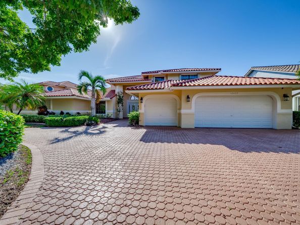 12422 Classic Dr, Coral Springs FL 33071