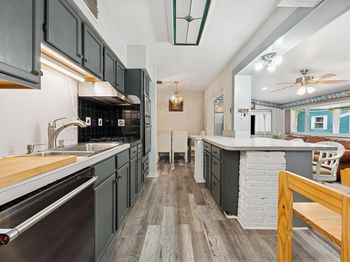 1014 W Broward Street