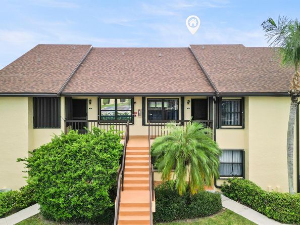 4698 Lucerne Lakes Boulevard E 202, Lake Worth FL 33467