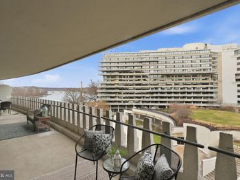 700 New Hampshire Avenue NW