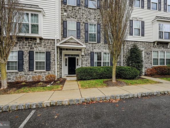 208 Jackdaw Alley 208, Media PA 19063