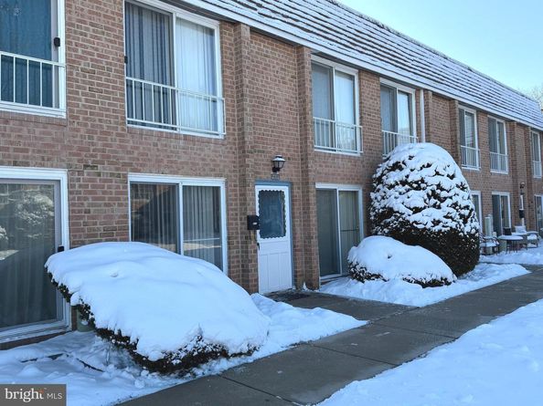 422 Brandywine Court, Warminster PA 18974