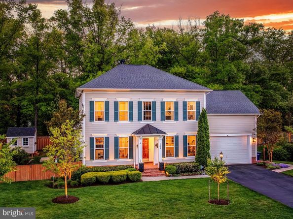 105 Heglar Oaks Court, Herndon VA 20170