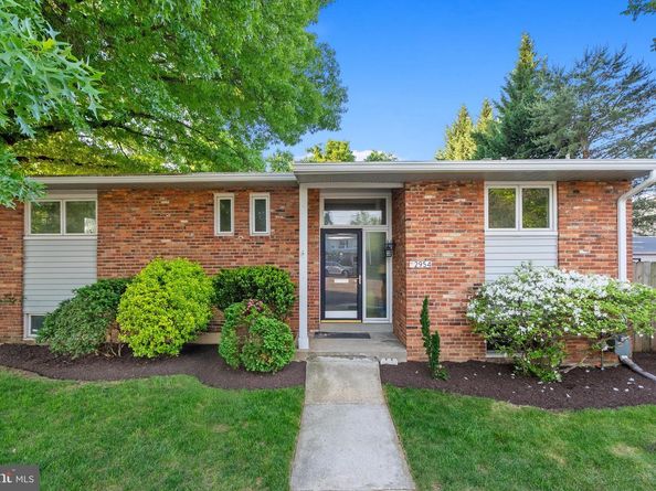 2954 Viewpoint Road, Alexandria VA 22314