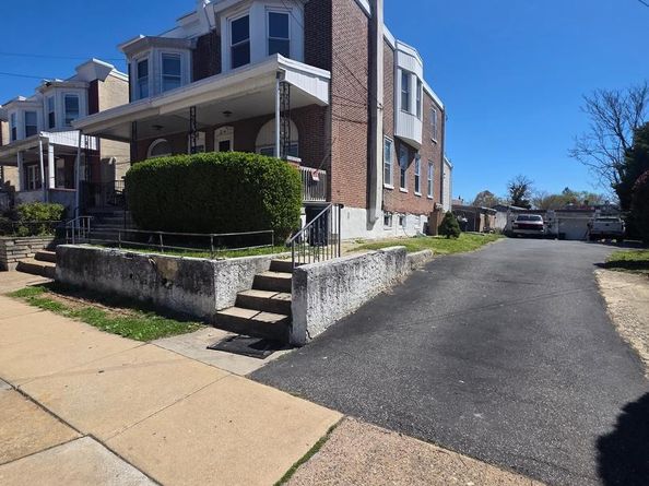 1245 E 11TH Street, Crum Lynne PA 19022