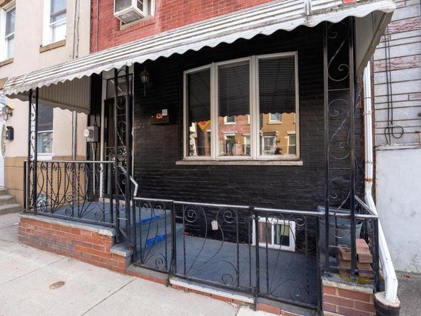 420 Manton Street, Philadelphia PA 19147