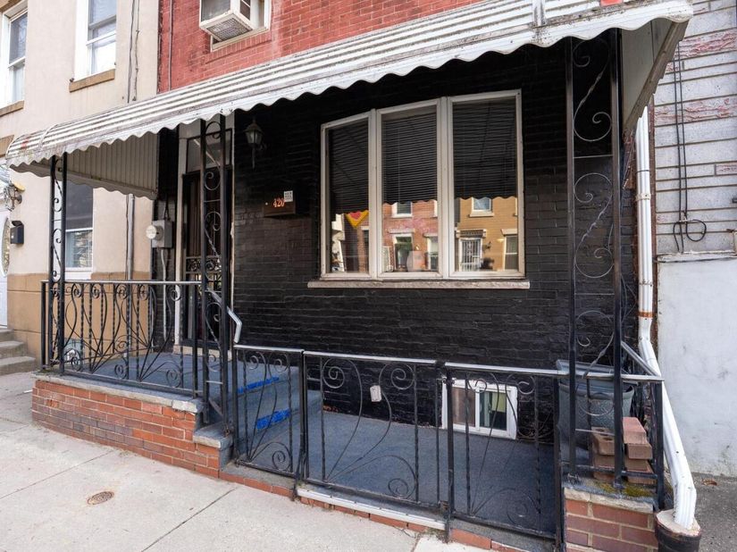 420 Manton Street, Philadelphia PA 19147