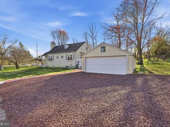 879 Bridgetown Pike