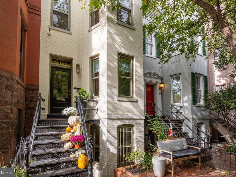 810 North Carolina Avenue SE, Washington DC 20003