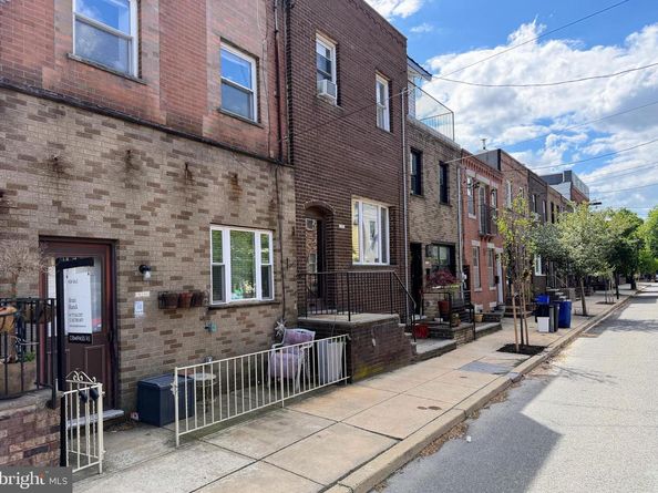 910 Mountain Street, Philadelphia PA 19148