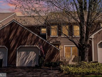 1560 Hummingbird Court
