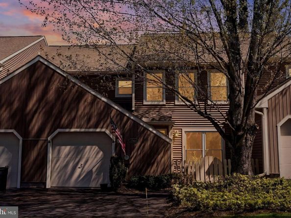 1560 Hummingbird Court, Yardley PA 19067