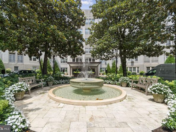 2737 Devonshire Place NW 503, Washington DC 20008