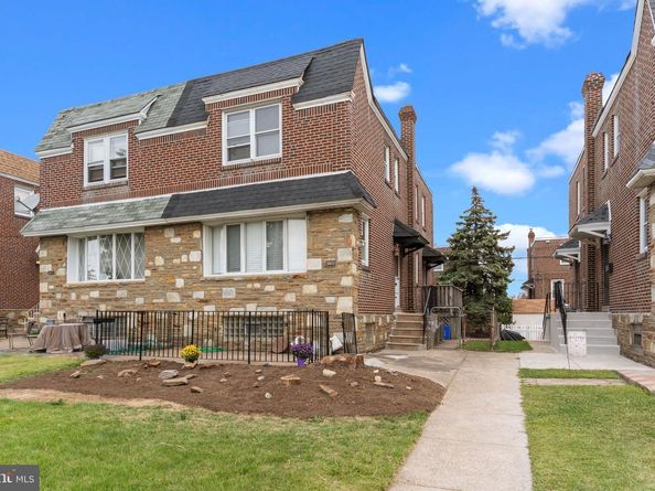 2755 Rhawn Street, Philadelphia PA 19152