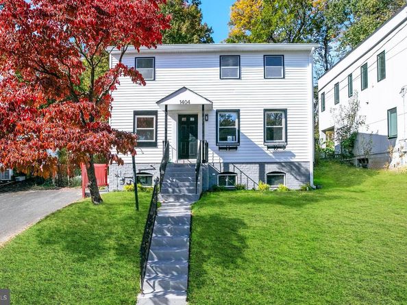 1404 N Powhatan Street, Arlington VA 22205