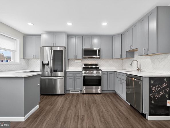 335 Hermitage Street B, Philadelphia PA 19128