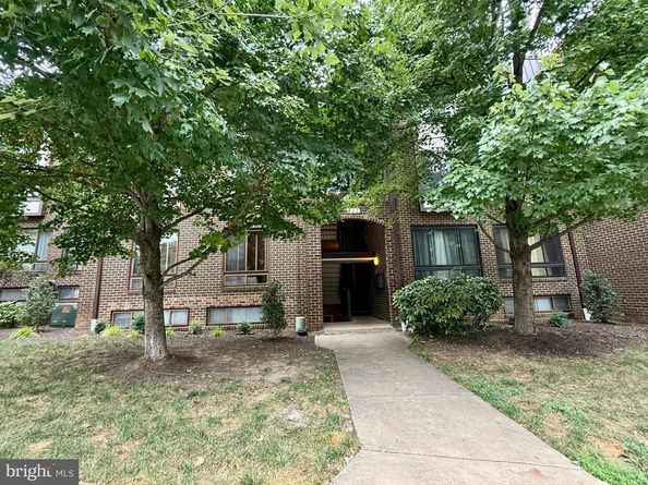 122 Roberts Lane 400, Alexandria VA 22314