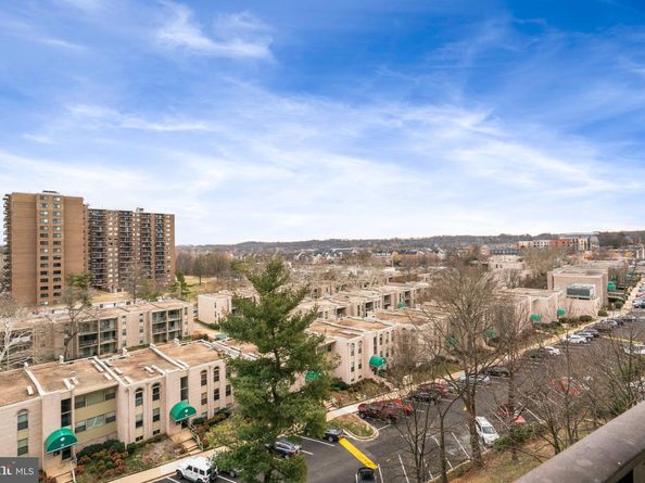 5300 Holmes Run Parkway 812, Alexandria VA 22304