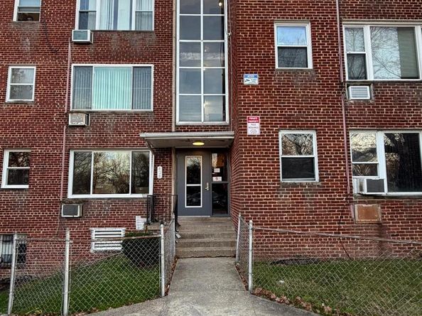 428 Ridge Road SE 205, Washington DC 20019