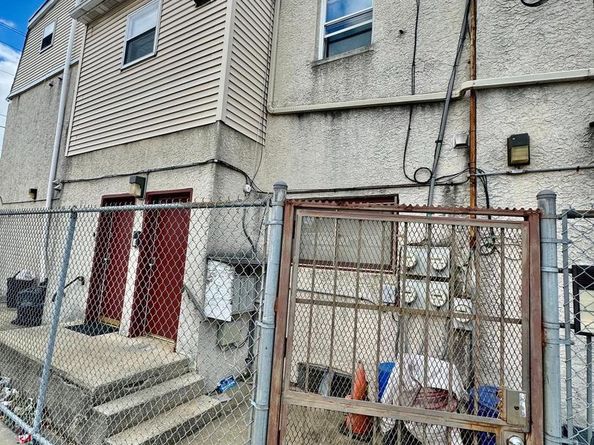 1324 W Nedro Avenue, Philadelphia PA 19141