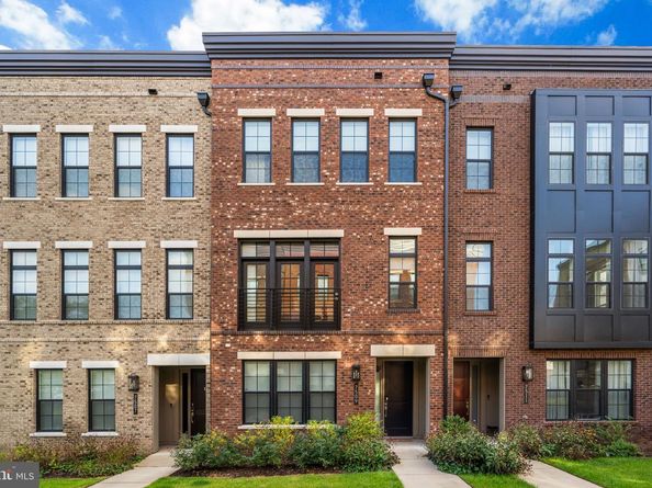 7509 Sawyer Farm Way 2002, Mclean VA 22102