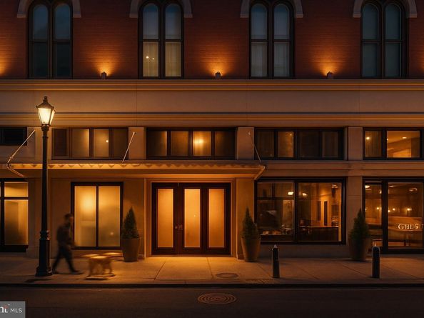 105 S 12TH Street 402, Philadelphia PA 19107