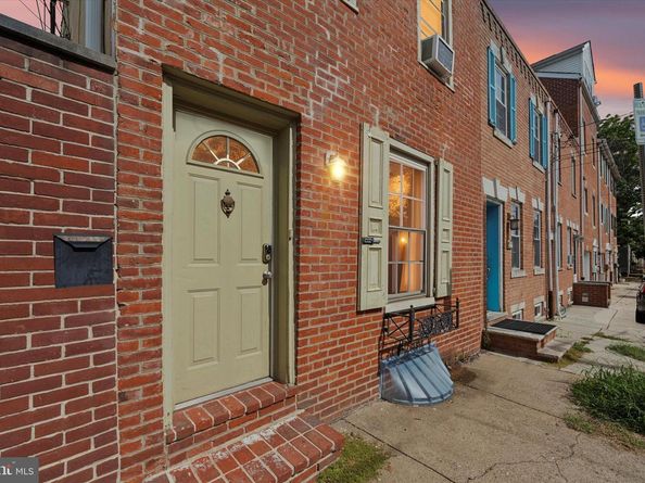 229 Manton Street, Philadelphia PA 19147