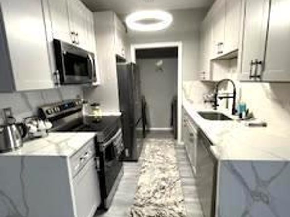 1581 Spring Gate Drive 5403, Mclean VA 22102